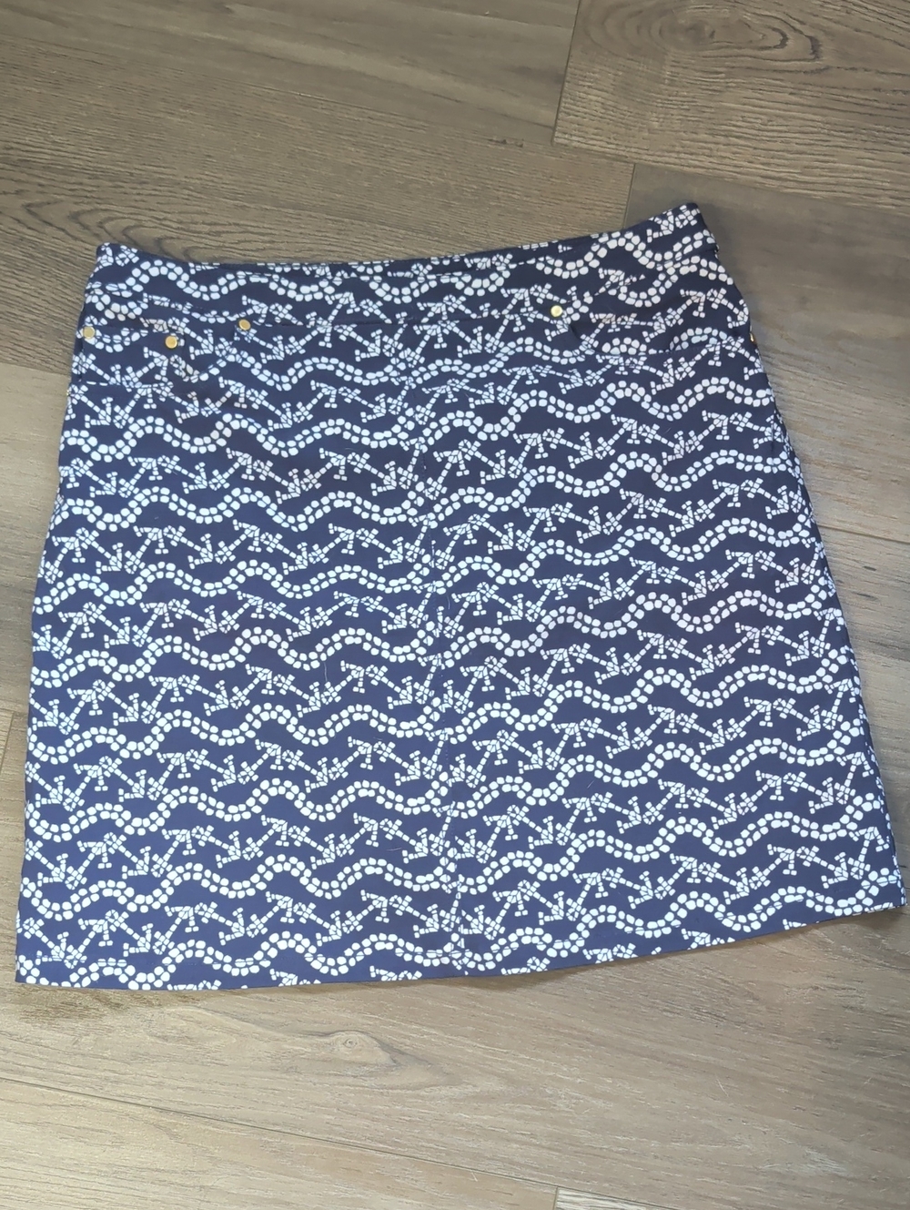 hearts of palm Navy Mini Skirt with White Wave Dot Print. Size 10. W/ Underskirt